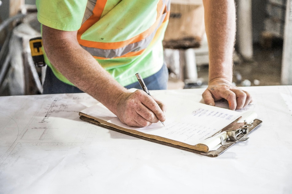MSMPER300 Issue Work Permits  (Half-Day Course)